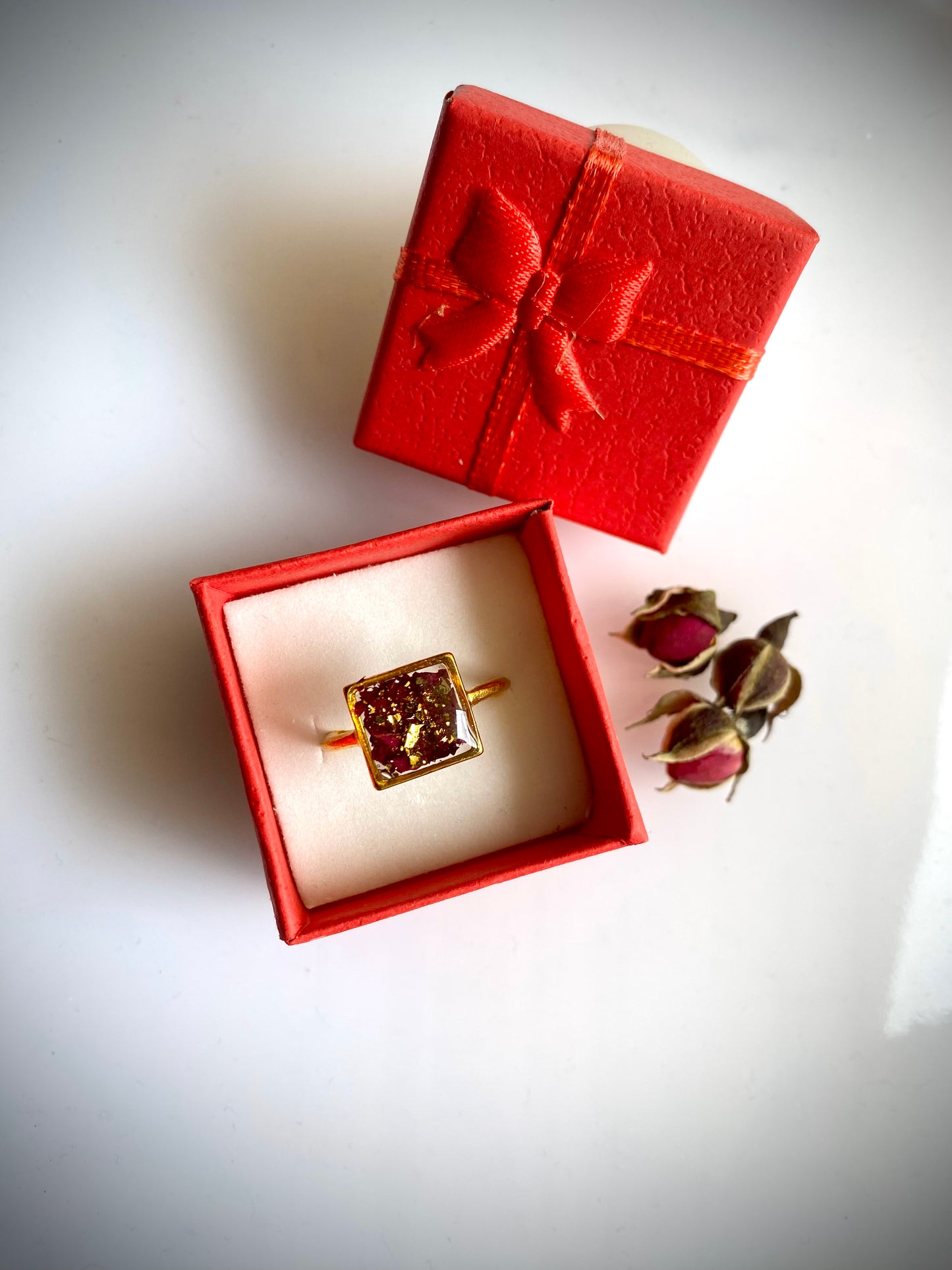 Rosy Glimmer Ring