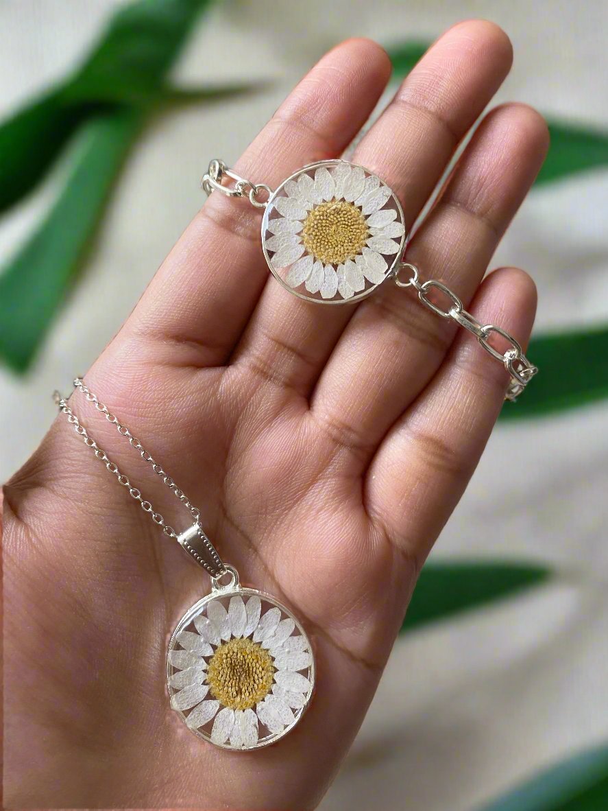 Daisy Bracelet and Pendant